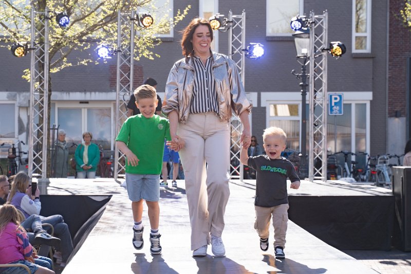 Modeshow 488_.jpg